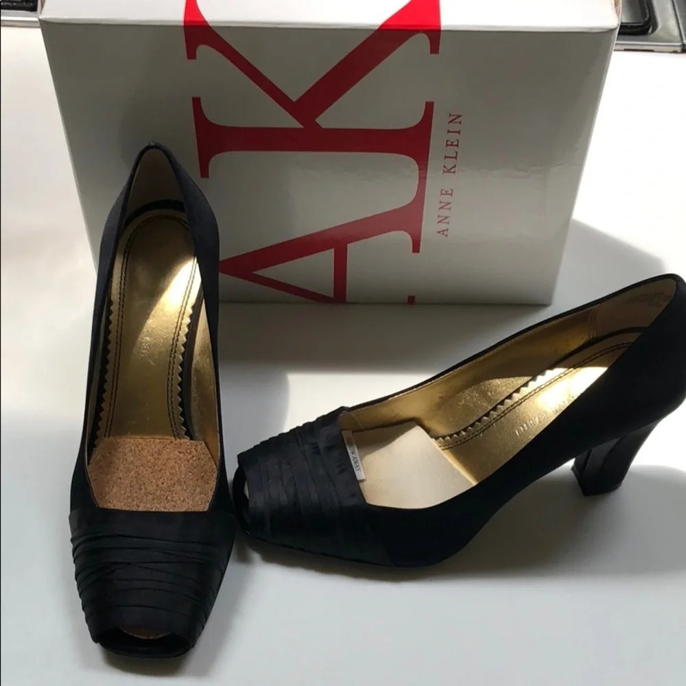 Anne Klein square satin peek a boo